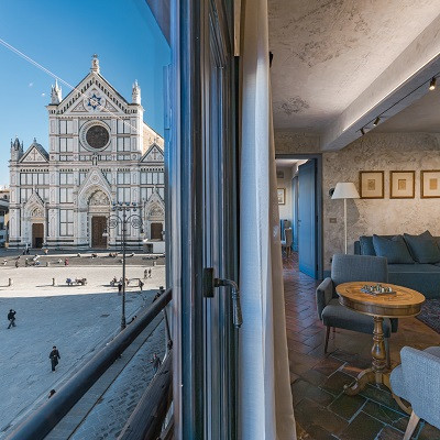 Luxury Santa Croce Historical Home apartment in Florence with panoramic views over Santa Croce